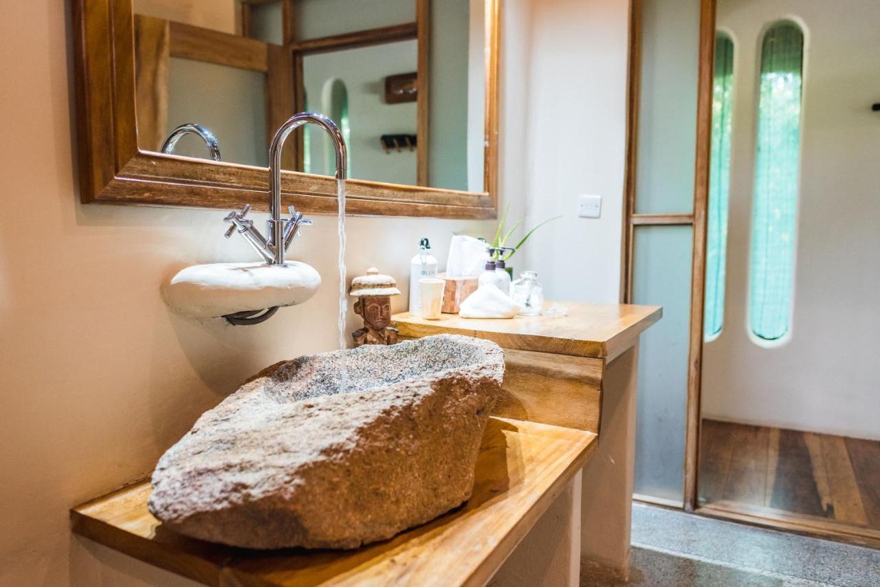 Lemala Wildwaters Lodge Kangulumira Екстер'єр фото